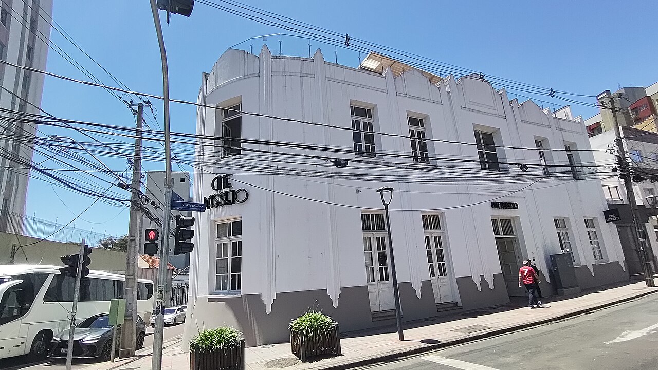 Imagem ilustrativa: Fachada do Cine Passeio, em Curitiba.