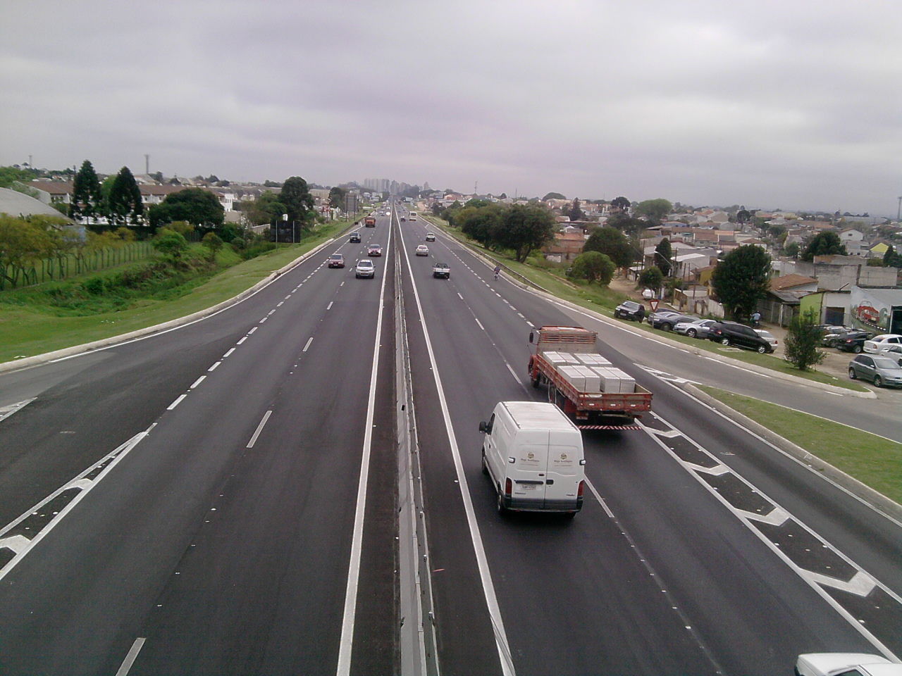 Imagem ilustrativa: Trecho da rodovia BR-277 em Curitiba